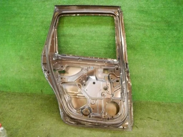 Дверь задняя левая для Renault Duster HM 2020+ на фотографиях