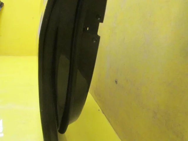 Накладка на дверь передняя левая для BMW 5er G30 2016-2023 на фотографиях