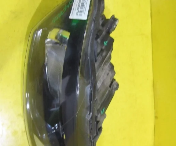 Фара правая для Volkswagen Polo V (6R) 2009-2014 на фотографиях