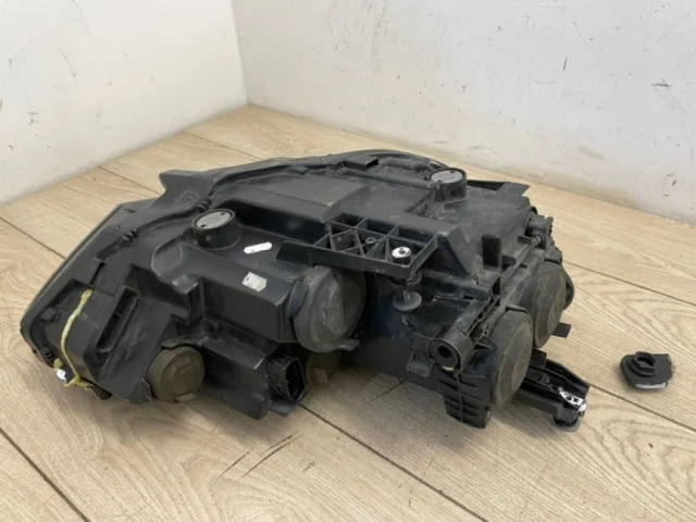 Фары для Volkswagen Passat (B8.5) Variant, R-line, GTE 2019+ на фотографиях