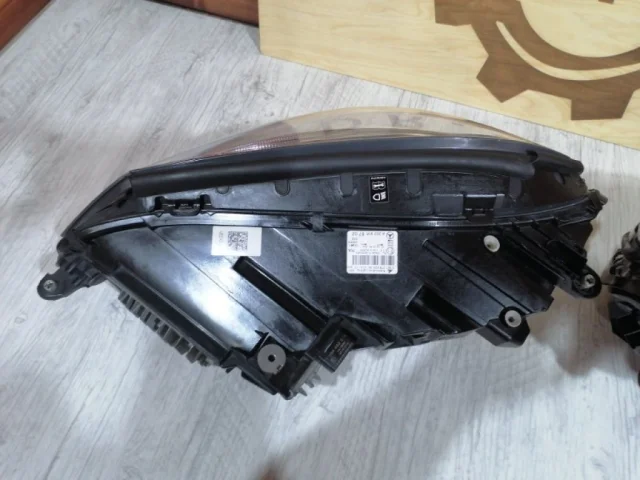 Фара правая для Mercedes-Benz S class X222 Maybach 2014-2017 на фотографиях