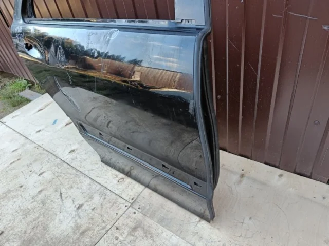 Дверь задняя правая для Mercedes-Benz S class W220 1998-2005 на фотографиях