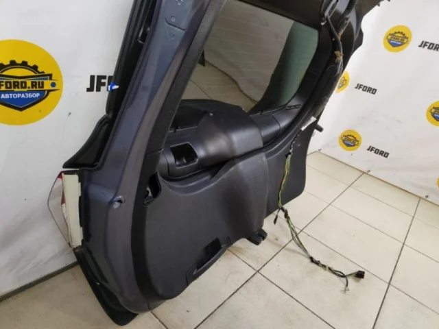 Крышка багажника для Ford Kuga CBV 2008-2013 на фотографиях