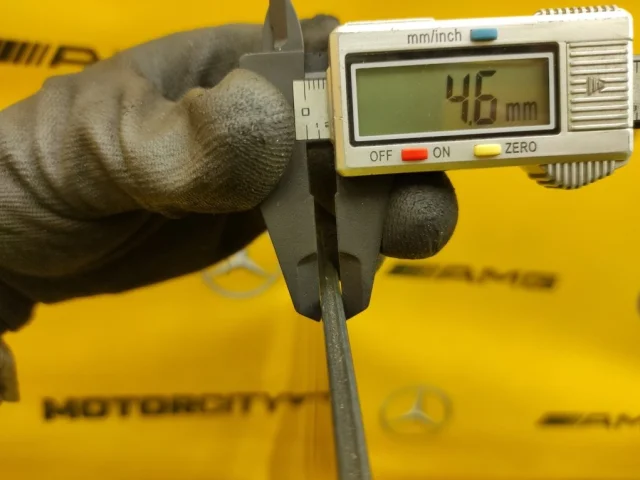 Стекла и зеркала для Mercedes-Benz S class W220 1998-2005 на фотографиях