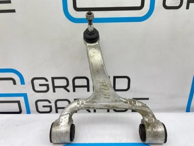 Рычаг передний левый верхний для Mercedes-Benz M class W163 1998-2005 на фотографиях