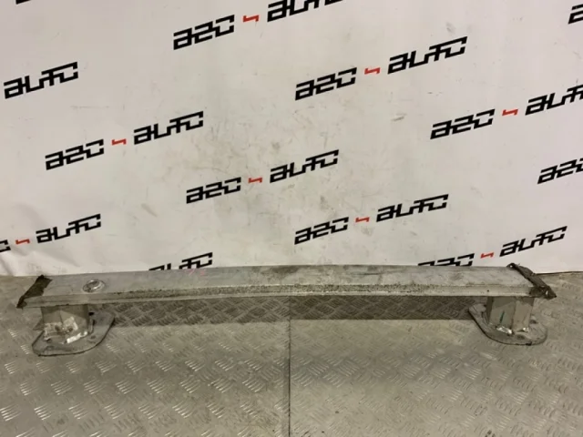 Усилитель заднего бампера для Citroen DS4 2011-2016 на фотографиях