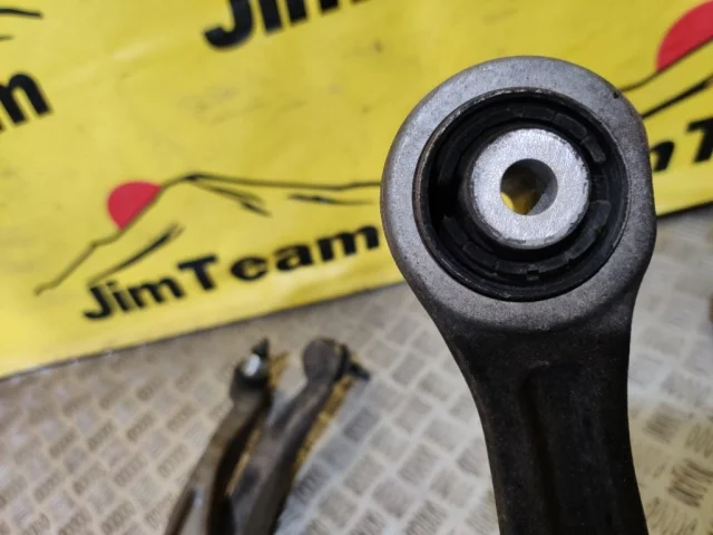 Рычаг передний правый нижний для Audi A4 B8 2007-2015 на фотографиях