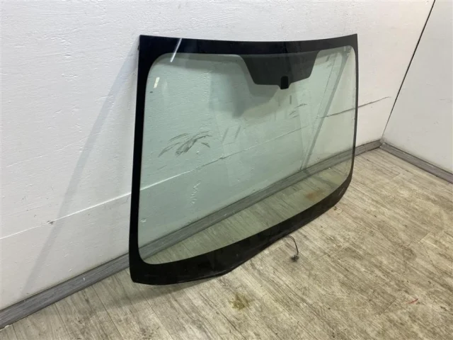 Лобовое (ветровое) стекло для Subaru Forester SJ 2013-2016 на фотографиях