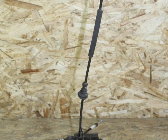 Уплотнитель передней правой двери для Kia Ceed 1 SW ED Rest 2010-2012 на фотографиях