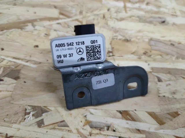 Датчик углового ускорения ESP для Mercedes-Benz GL class X164 2006-2012 на фотографиях