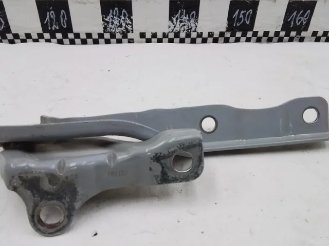 Петля капота правая для Hyundai Creta 1 GS 2016-2021 на фотографиях