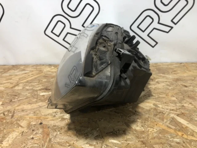 Фара правая для BMW 1er Ф20 2011-2015 на фотографиях