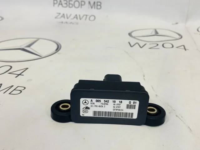 Датчик углового ускорения ESP для Mercedes-Benz C class W204 2007-2014 на фотографиях