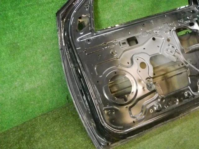 Дверь передняя правая для Renault Duster HM 2020+ на фотографиях