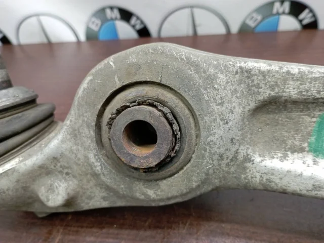 Рычаг передний правый верхний для BMW 5er Ф10 2010-2013 на фотографиях