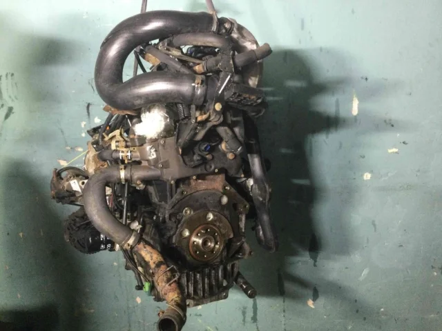 Двигатель без навесного для Fiat Ducato 244 (2002-2006) на фотографиях
