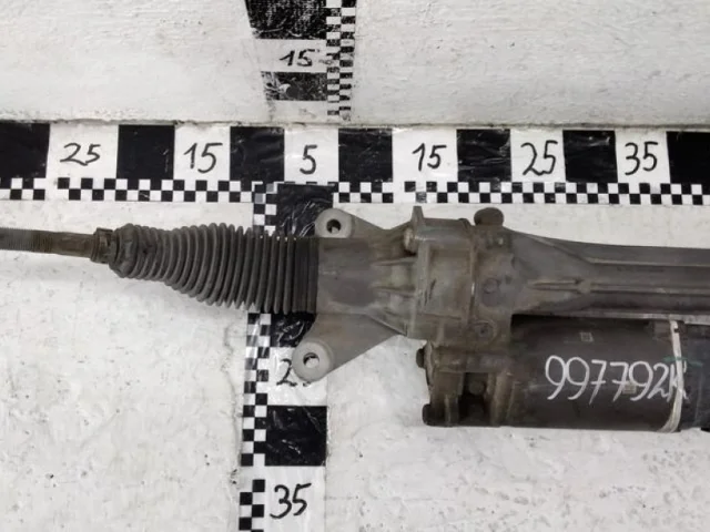 Рулевая рейка для Audi A4 B9 2015+ на фотографиях