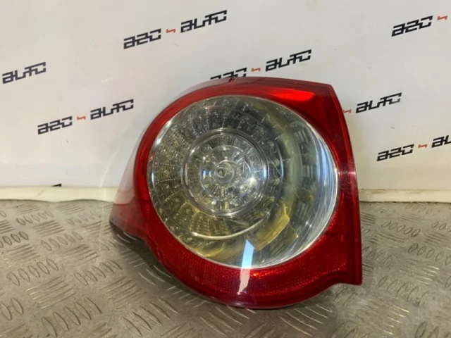 Фонарь внешний левый для Volkswagen Passat Variant (B6, Typ 3C) 2004-2010 на фотографиях