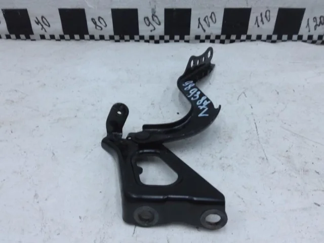 Петля капота левая для Toyota RAV4 XA40 rest 2015-2019 на фотографиях