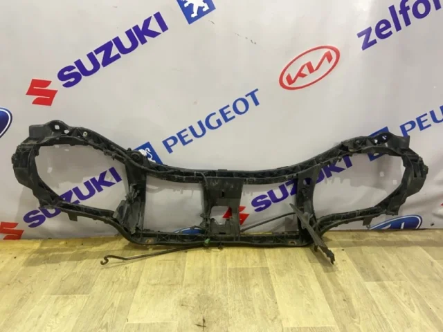 Панель радиатора (телевизор) для Ford Galaxy CD340 2006-2015 на фотографиях