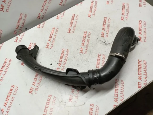 Патрубок интеркулера для Citroen C4 Седан 2010-2016 на фотографиях