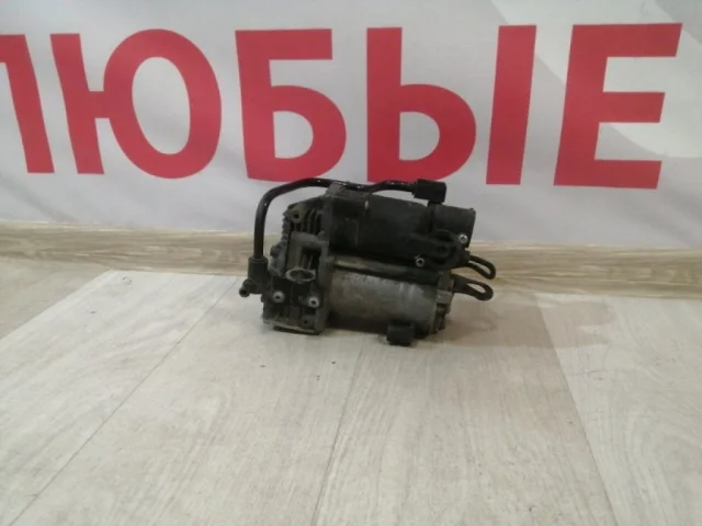 Компрессор пневмоподвески задний для Mercedes-Benz S class W222 2013-2017 на фотографиях