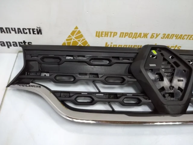 Решетка радиатора для Renault Duster HM 2020+ на фотографиях