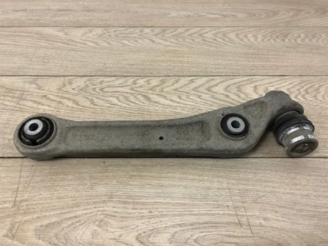 Рычаг передний левый нижний для Audi A4 B9 2015+ на фотографиях