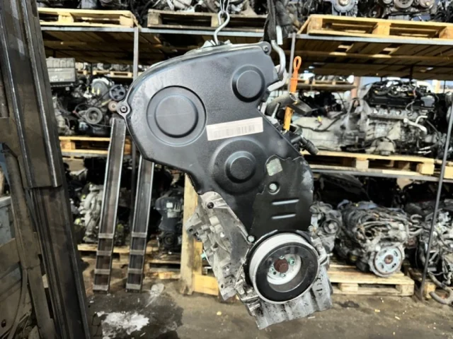 Двигатель для Audi A4 B6 Avant 2000-2004 на фотографиях