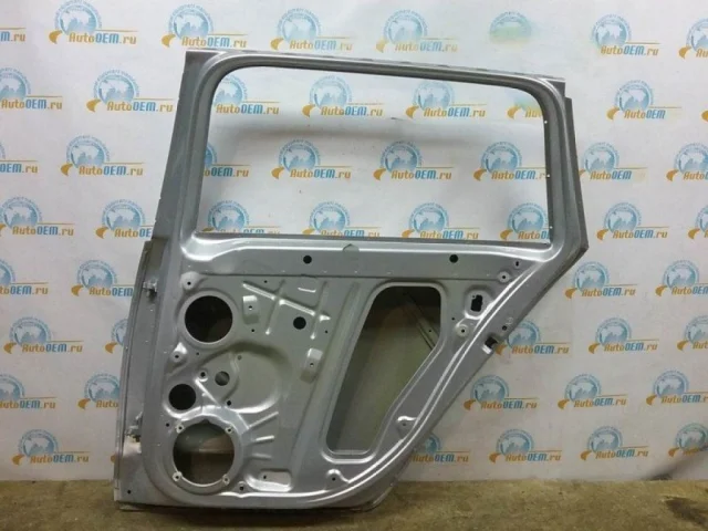 Дверь задняя правая для Skoda Octavia A7 Tour на фотографиях