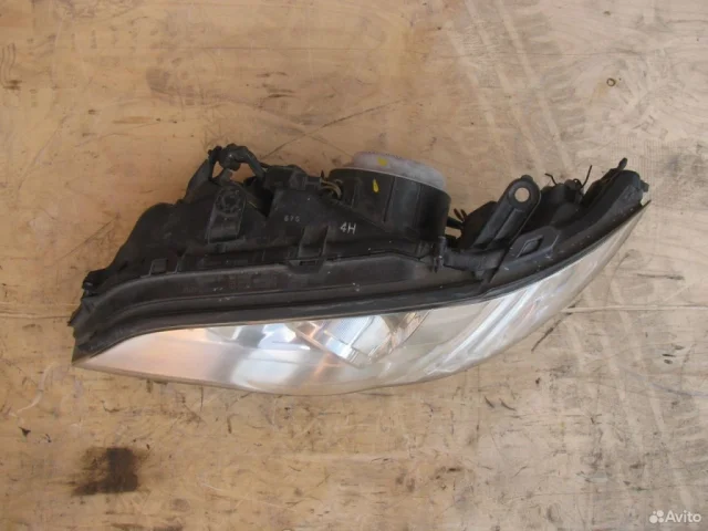 Фары для Subaru Legacy Универсал BP/B13 2003-2009 на фотографиях