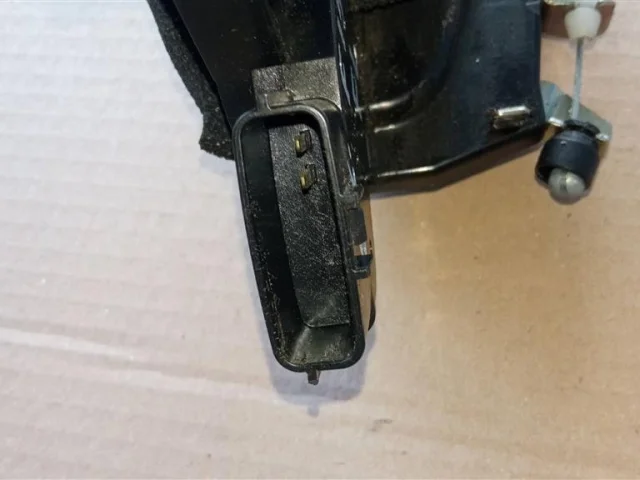 Замок передней левой двери для Nissan Juke YF15 JDM 2010-2014 на фотографиях