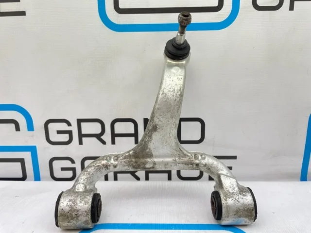 Рычаг передний левый верхний для Mercedes-Benz M class W163 1998-2005 на фотографиях