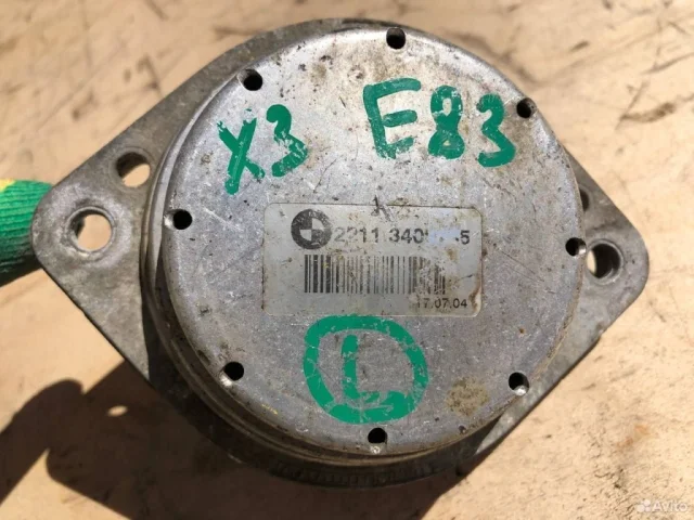 Опора двигателя передняя левая верхняя для BMW X3 Е83 2003-2010 на фотографиях