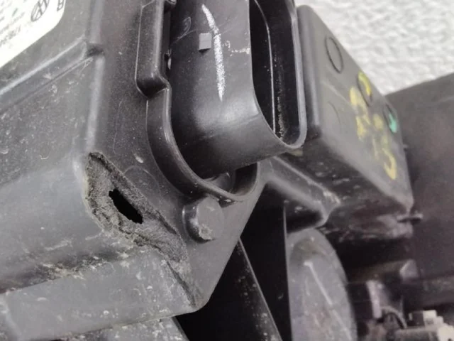 Фара ксенон левая для Volkswagen Jetta 7 2020+ на фотографиях