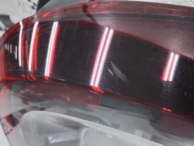 Фонарь правый для Renault Duster HM 2020+ на фотографиях