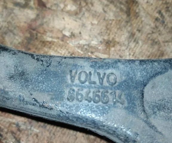 Рычаг передний правый нижний для Volvo XC90 I C 2002-2014 на фотографиях