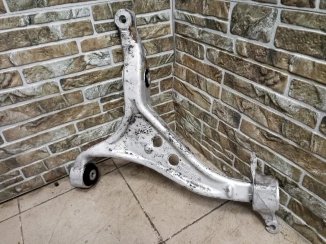 Рычаг передний правый нижний для Mercedes-Benz GL class X166 2012-2016 на фотографиях