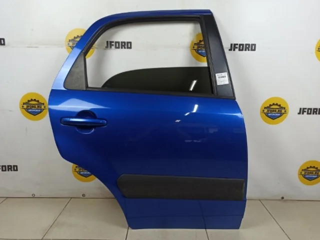 Двери для Suzuki SX4 2006-2009 на фотографиях
