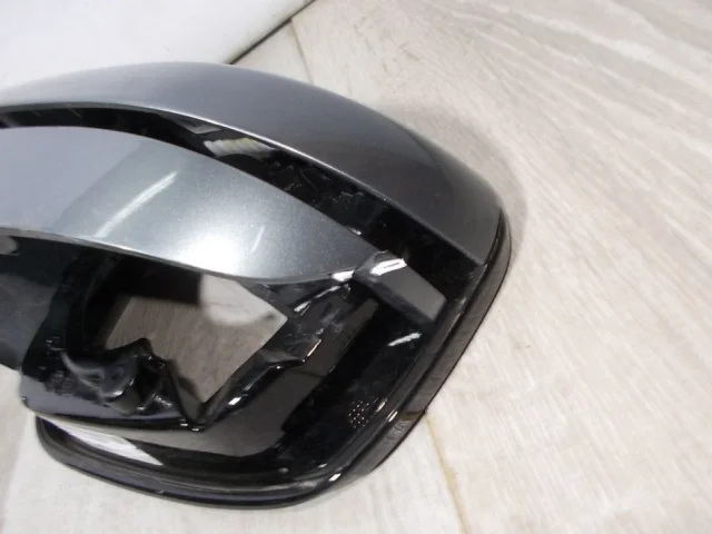 Накладка зеркала левого для BMW 5er G30 2016-2023 на фотографиях