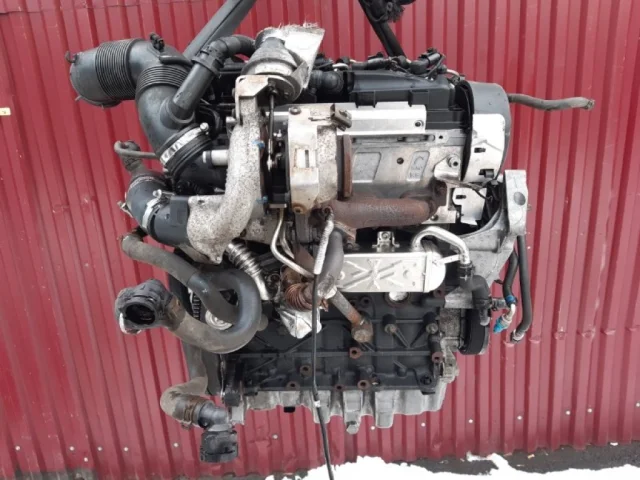 Двигатель без навесного для Volkswagen Caddy IV (2K) 2015-2020 на фотографиях