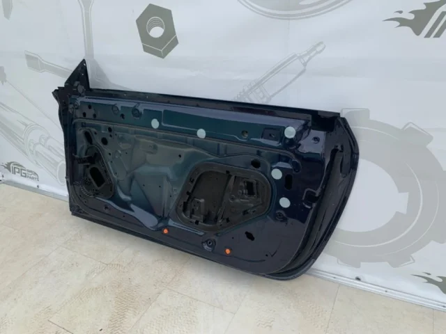 Двери для Mercedes-Benz C class C205 2014-2020 на фотографиях