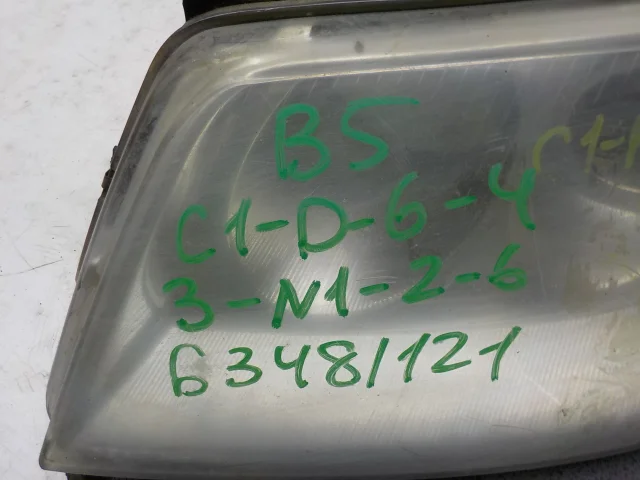 Фары для Volkswagen Passat Variant (B5+ (B5.5), Typ 3BG) 2000-2005 на фотографиях