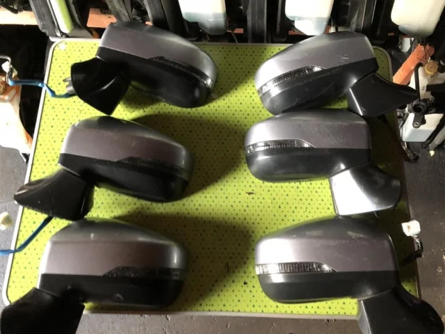 Зеркала для Subaru Legacy BN 2017+ на фотографиях