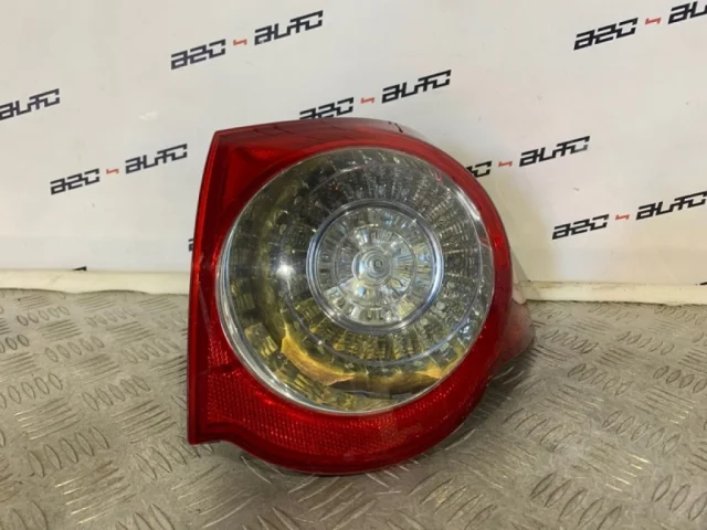 Фонарь внешний правый для Volkswagen Passat Variant (B6, Typ 3C) 2004-2010 на фотографиях