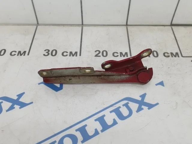 Петля капота левая для Volvo S40 VS 1995-2004 на фотографиях