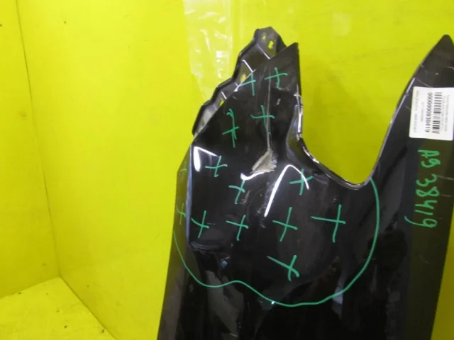 Крылья для Toyota Land Cruiser 200 (JDM) 2007-2013 на фотографиях