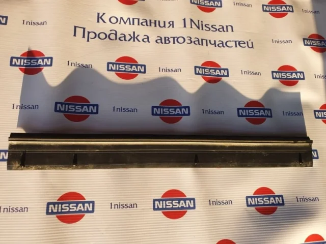 Уплотнитель задней левой двери для Nissan Qashqai J11 2013-2019 на фотографиях