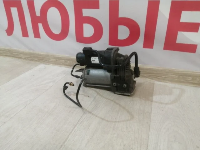 Компрессор пневмоподвески задний для Mercedes-Benz S class W222 2013-2017 на фотографиях