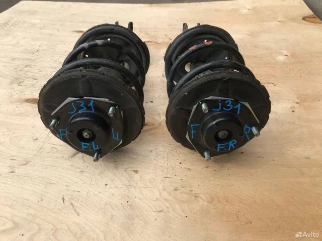 Амортизатор передний левый для Nissan Teana J31 2003-2007 на фотографиях